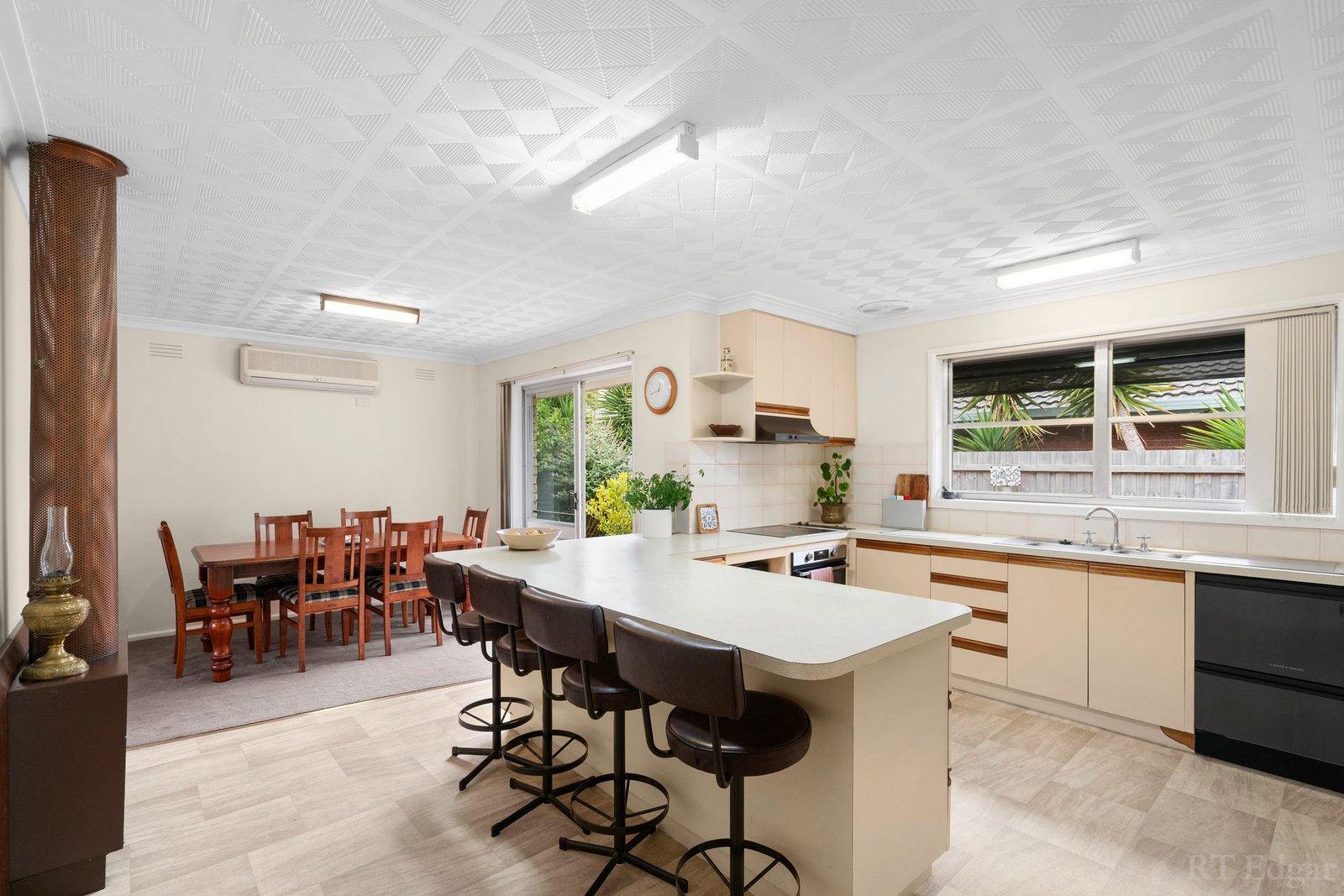 Real Estate and Property in 140 Fellows Road, Point Lonsdale, VIC