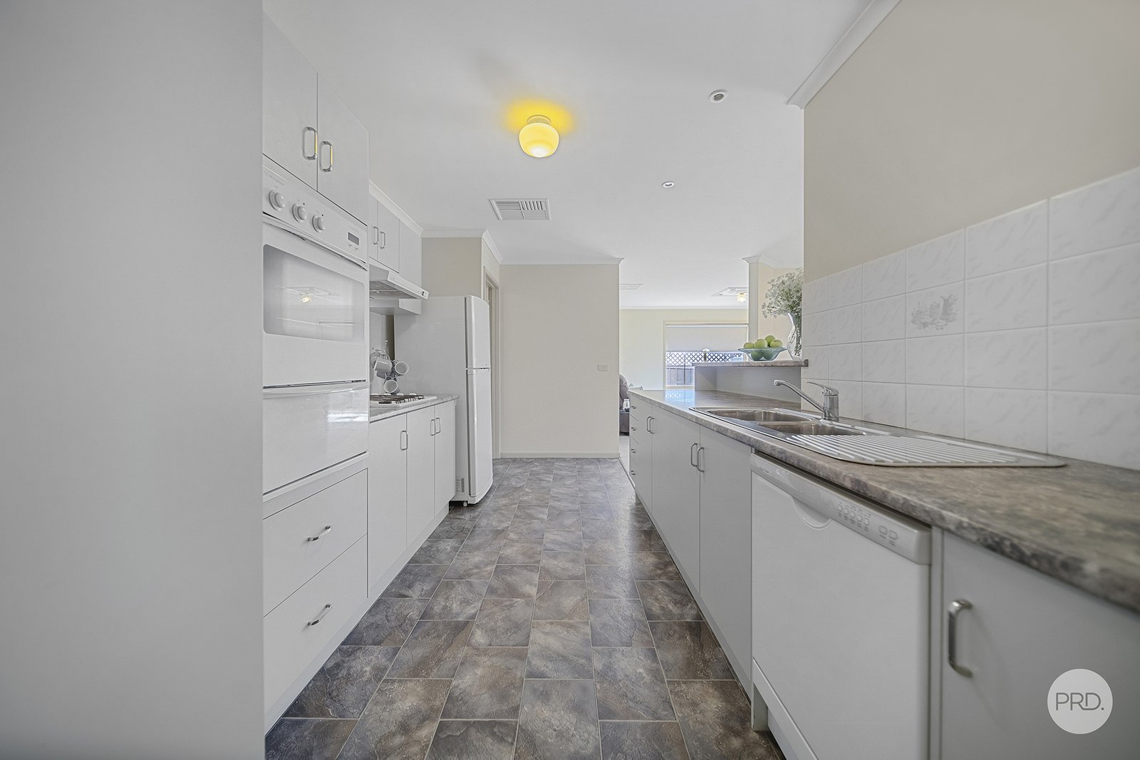 1/40 John Street KANGAROO FLAT 5