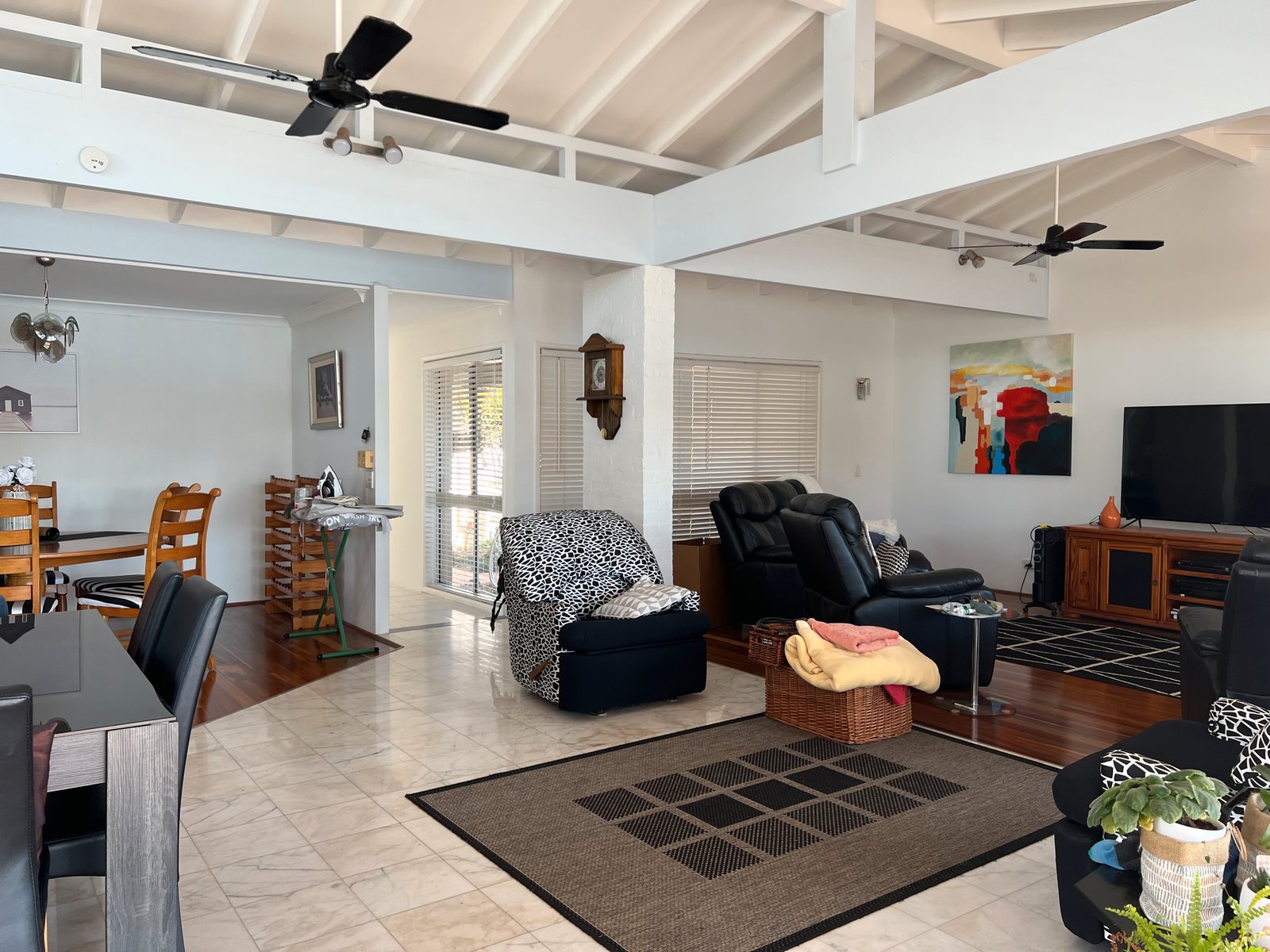 140 Mallawa Drive PALM BEACH 4
