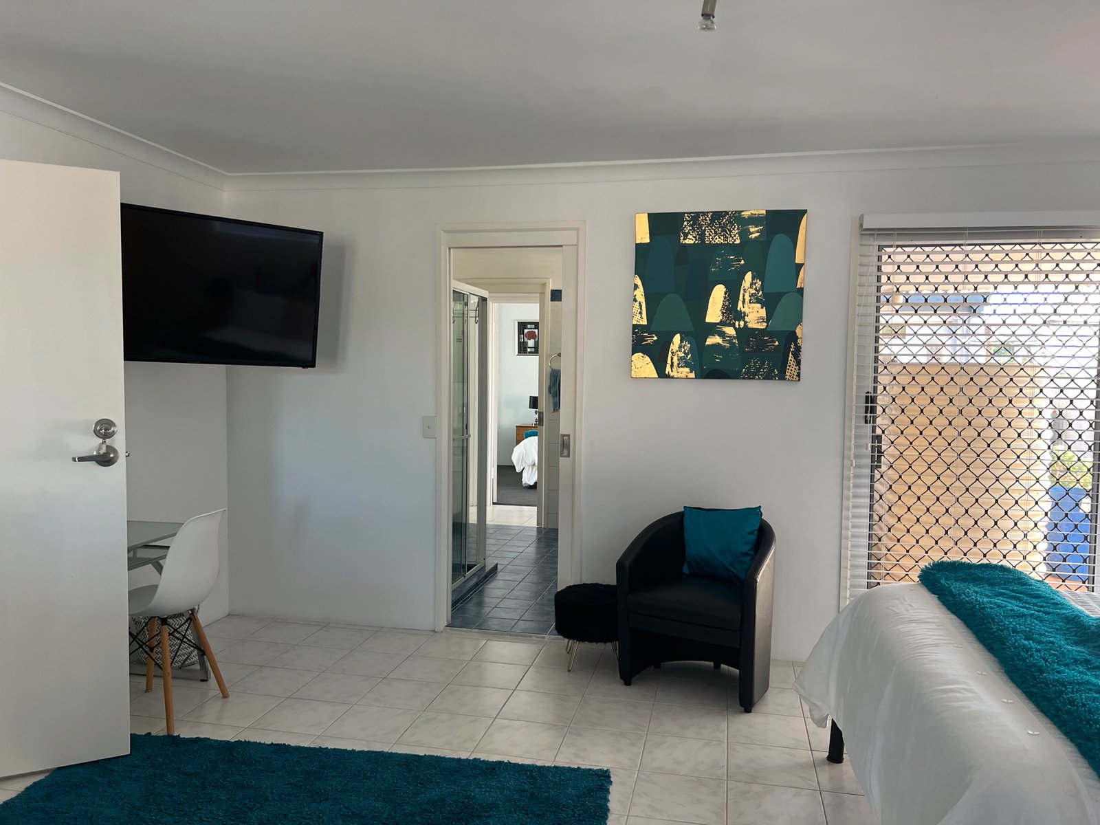 140 Mallawa Drive PALM BEACH 11