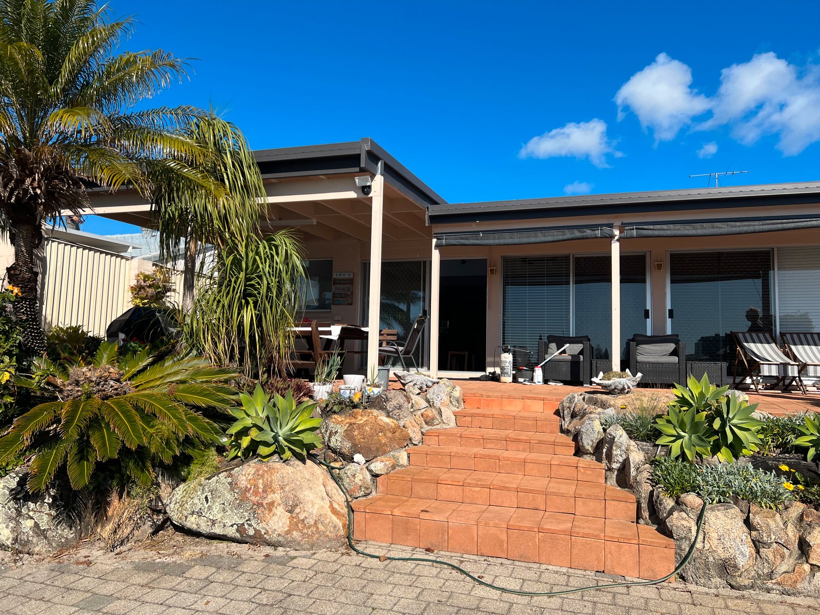 140 Mallawa Drive PALM BEACH 12