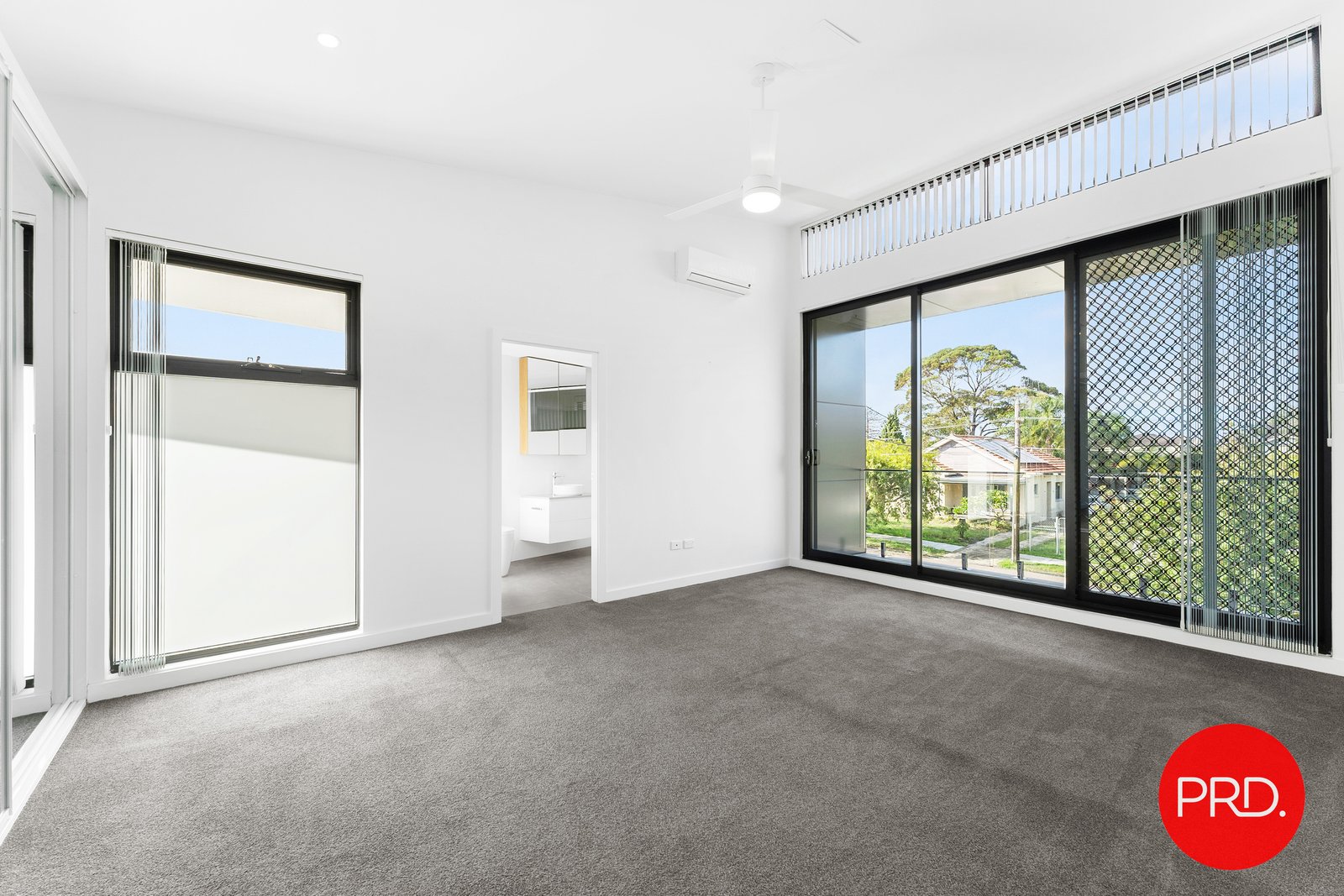 1/40 Meriel Street SANS SOUCI 4
