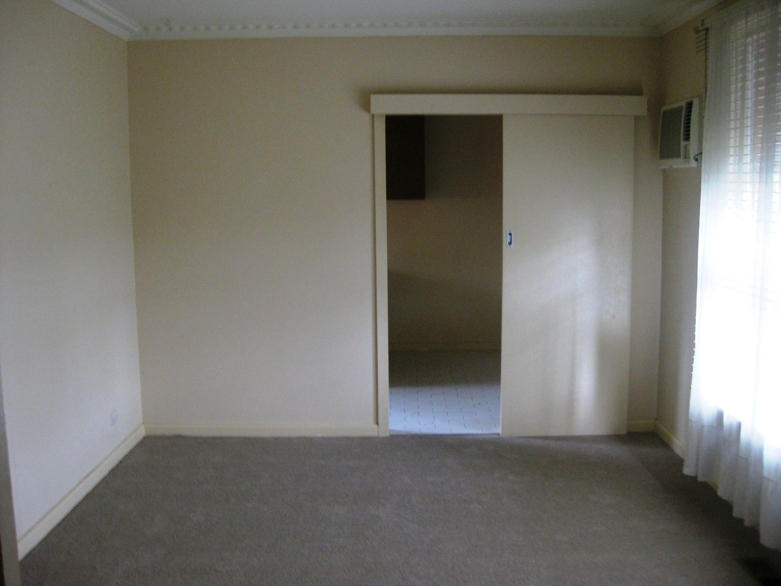 Gallery: 1/40 Prince Edward Avenue