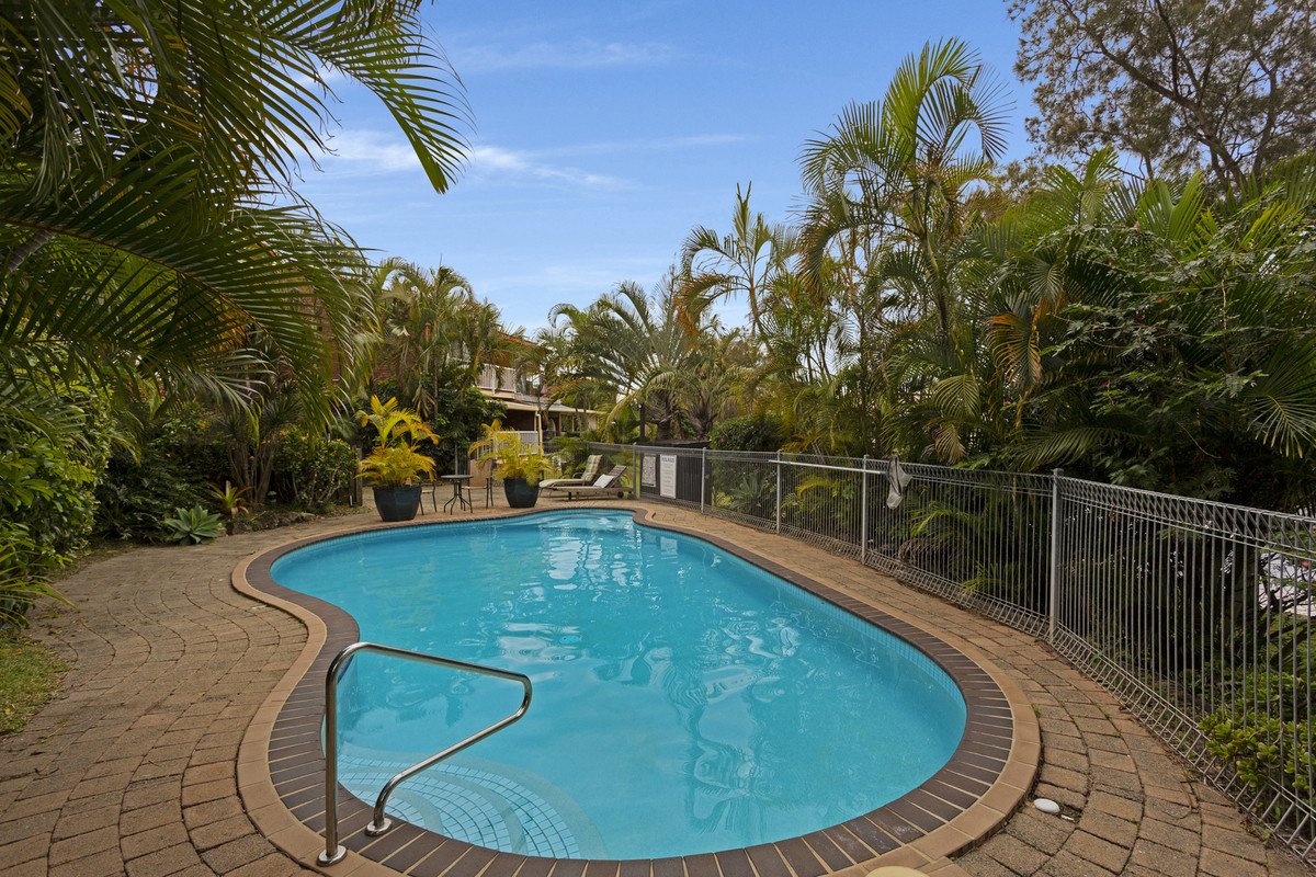 1/40 Sunbird Street BURLEIGH WATERS 3