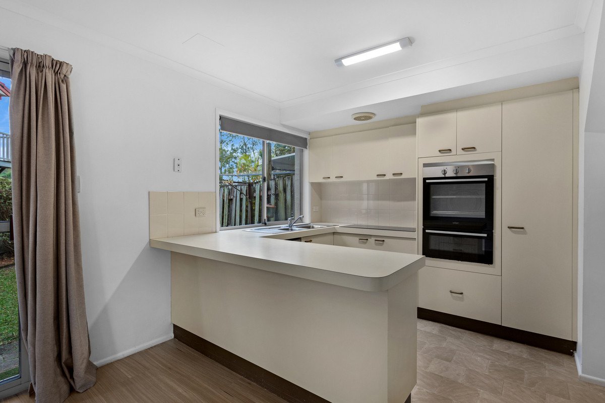 1/40 Sunbird Street BURLEIGH WATERS 8