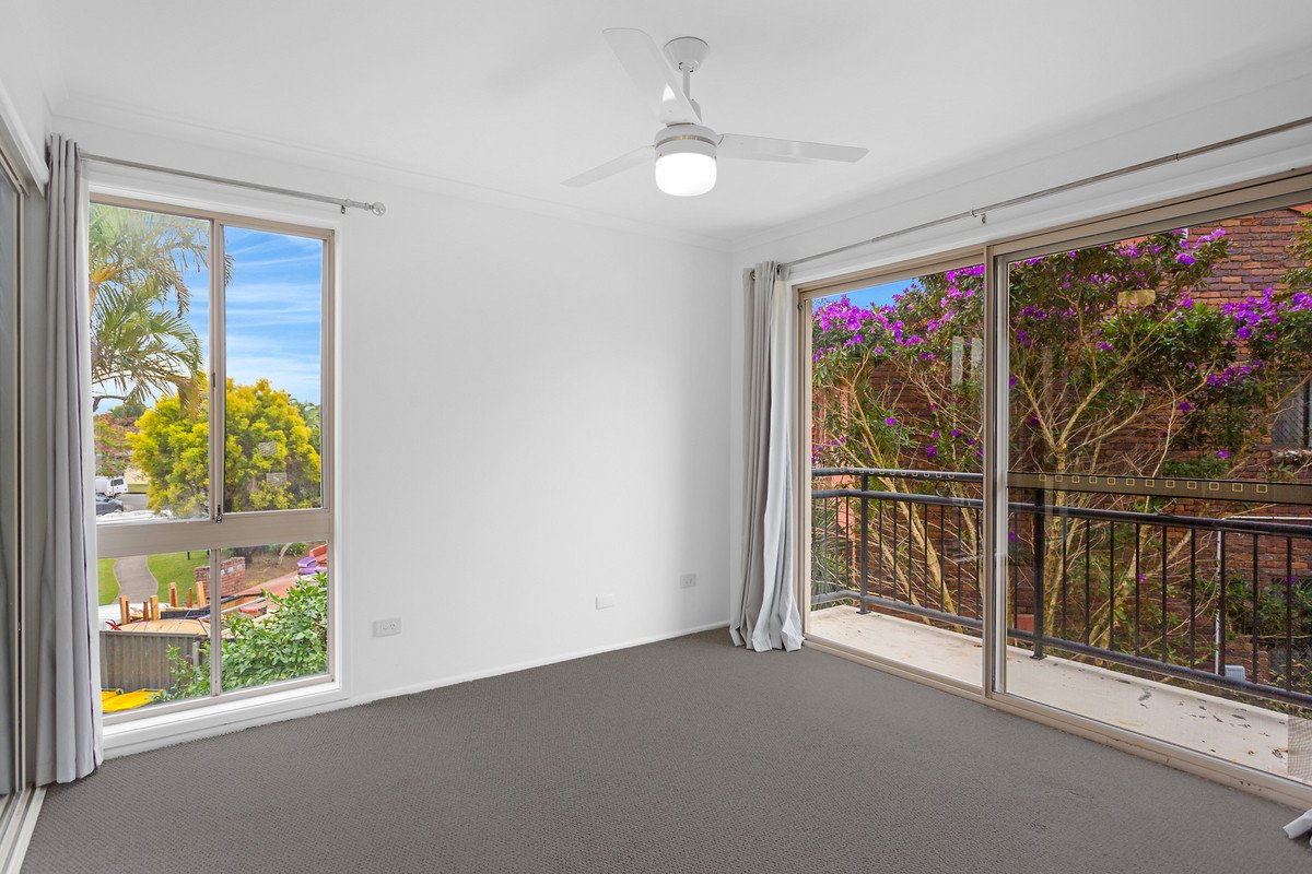 1/40 Sunbird Street BURLEIGH WATERS 9