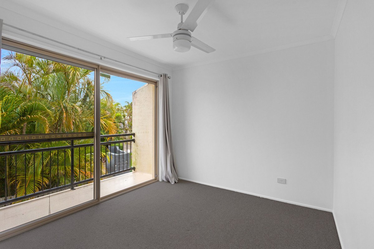 1/40 Sunbird Street BURLEIGH WATERS 10