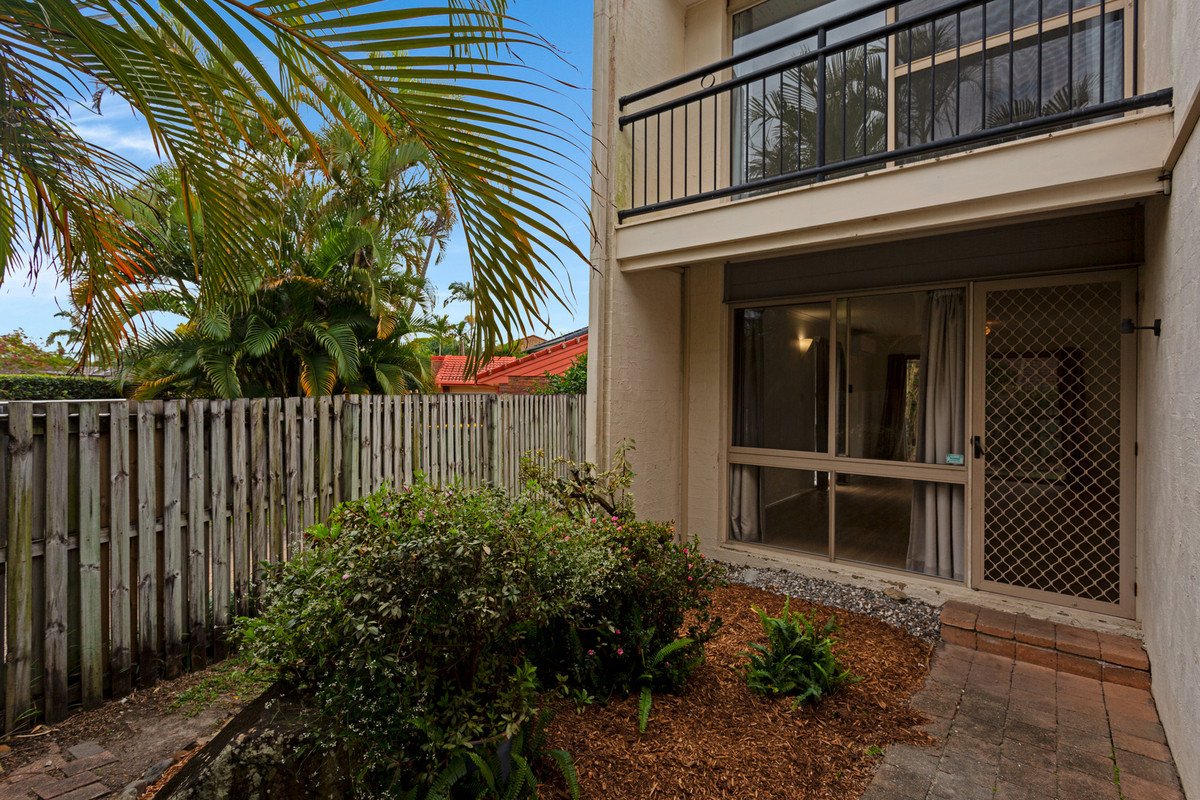 1/40 Sunbird Street BURLEIGH WATERS 13