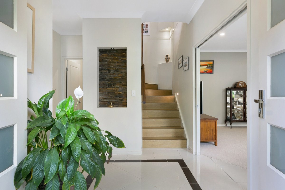 1/40 Tawarri Crescent Burleigh Heads 6