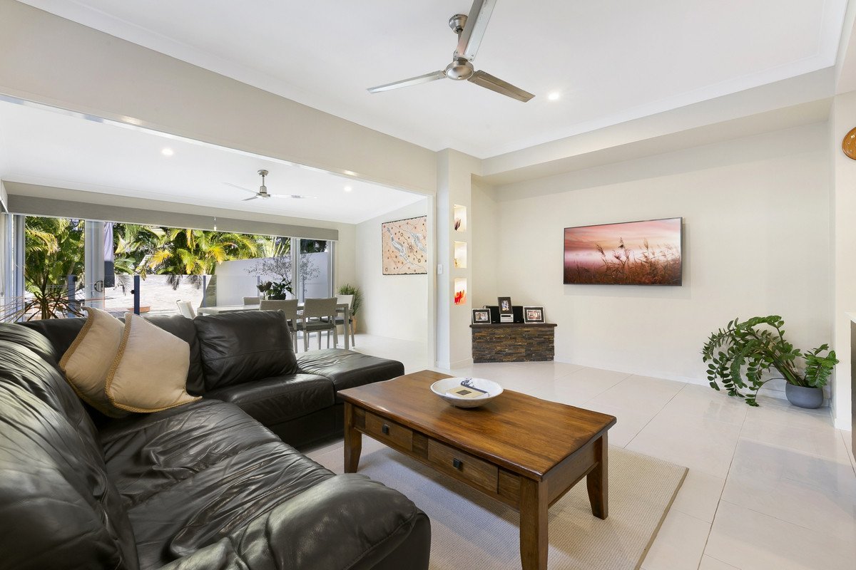 1/40 Tawarri Crescent Burleigh Heads 12