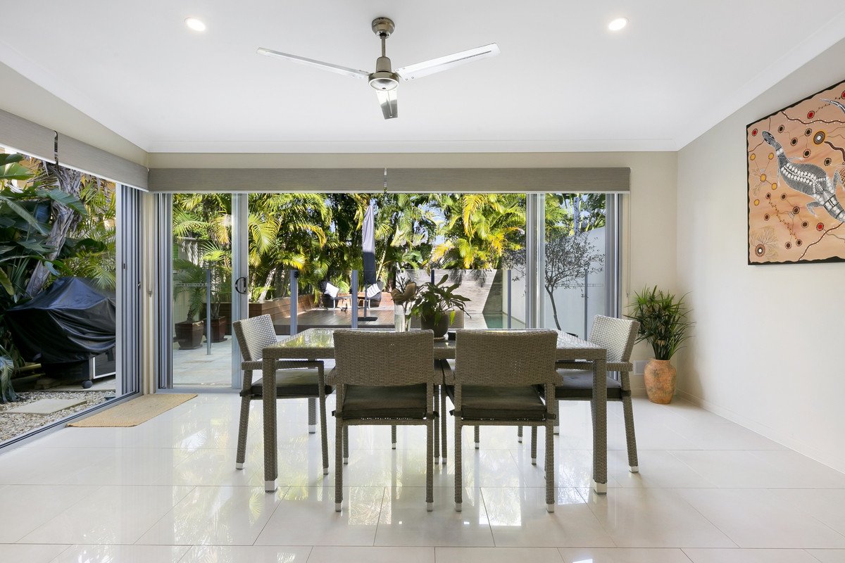 1/40 Tawarri Crescent Burleigh Heads 13