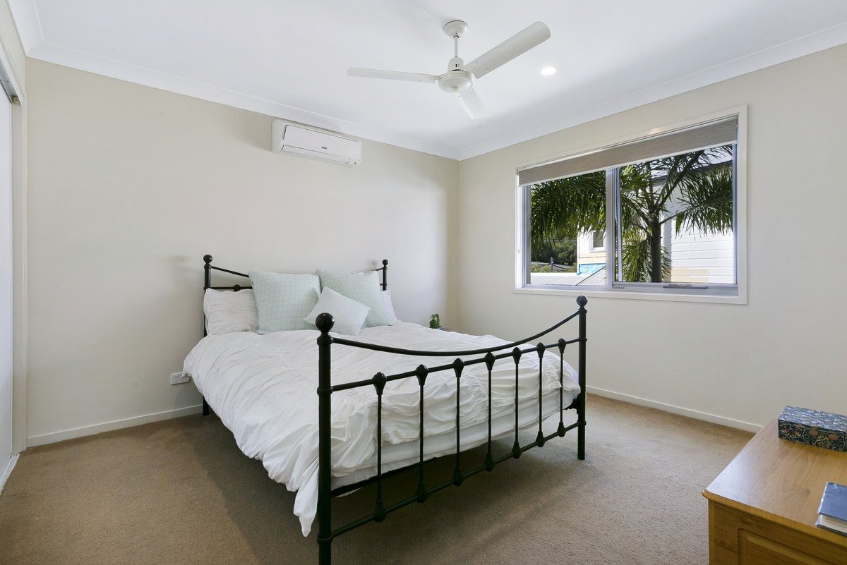 1/40 Tawarri Crescent Burleigh Heads 18