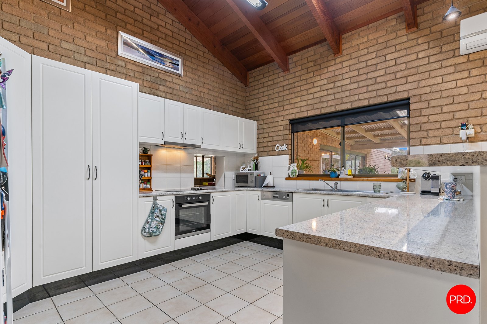 140 Turners Road STRATHFIELDSAYE 9