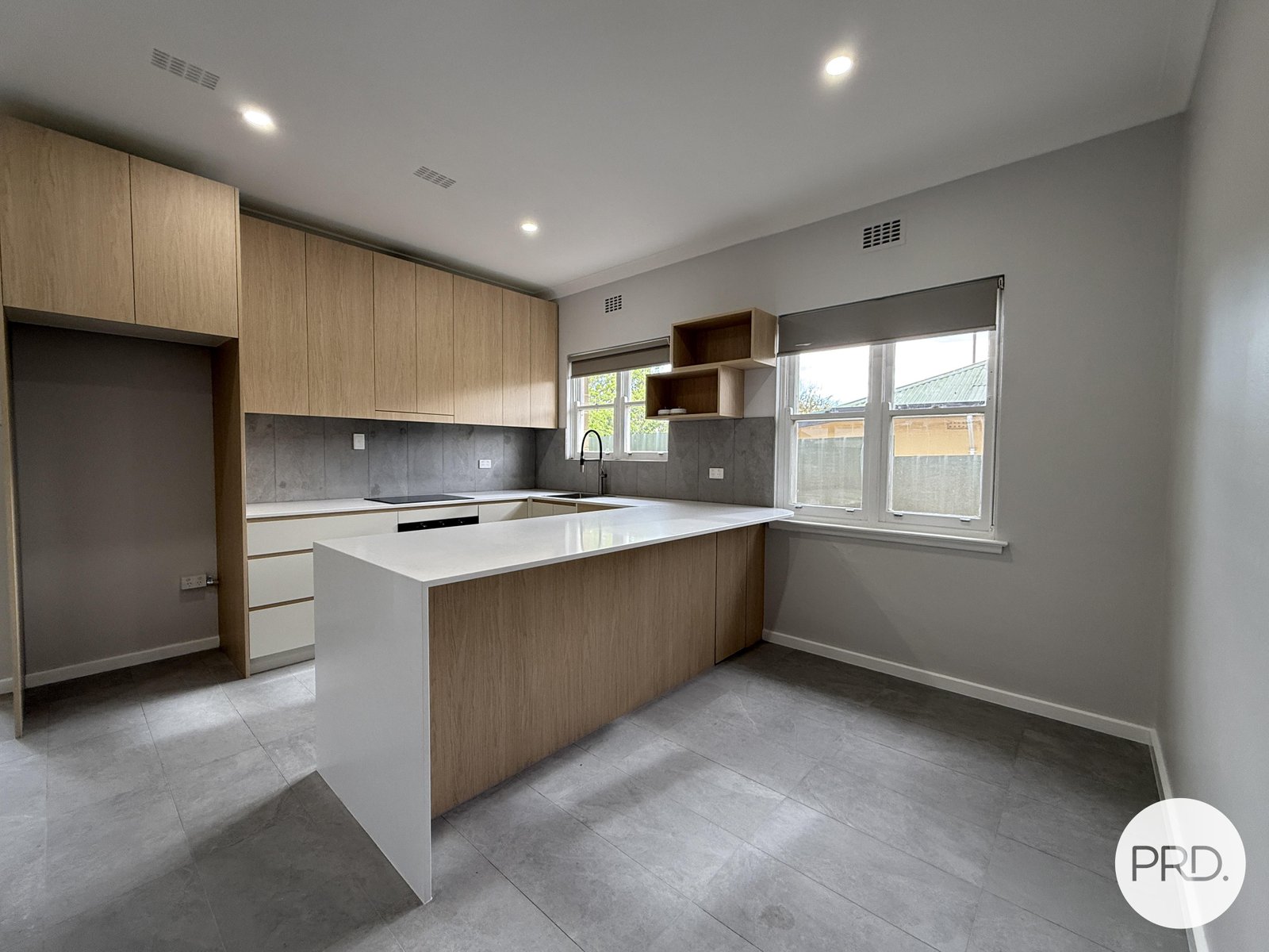 140 Uriarra Road CRESTWOOD 5