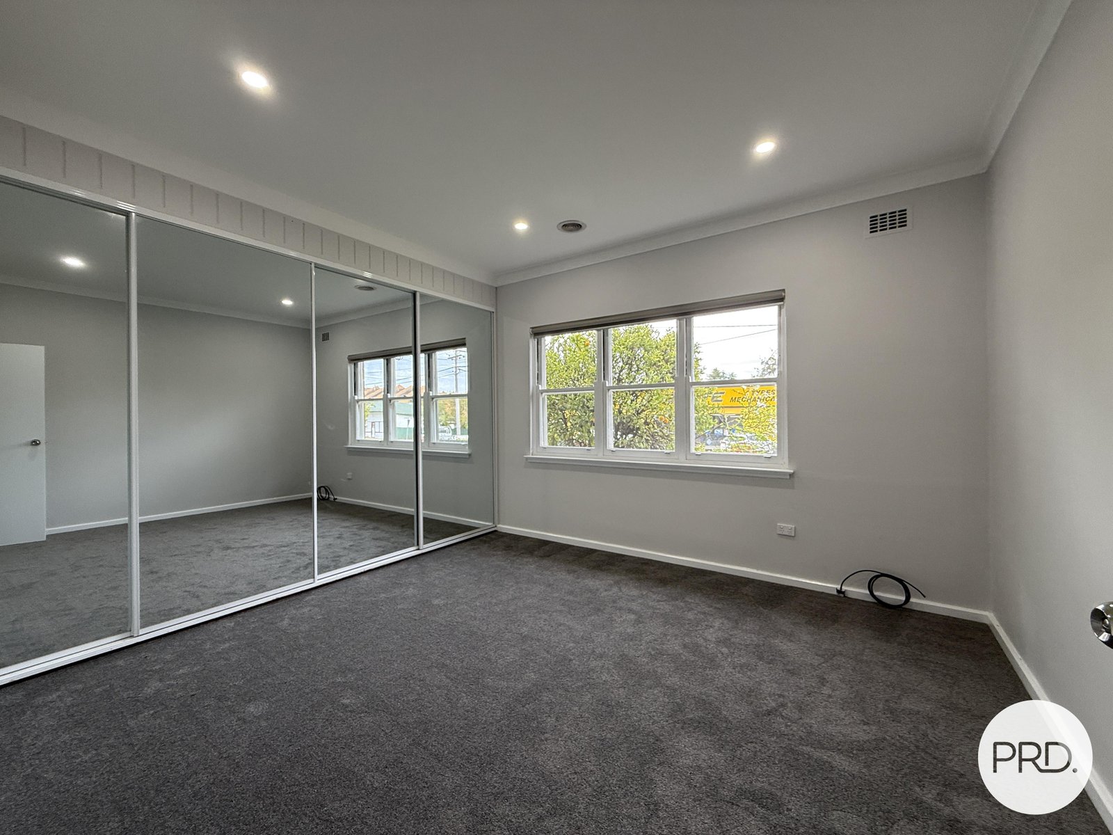 140 Uriarra Road CRESTWOOD 7