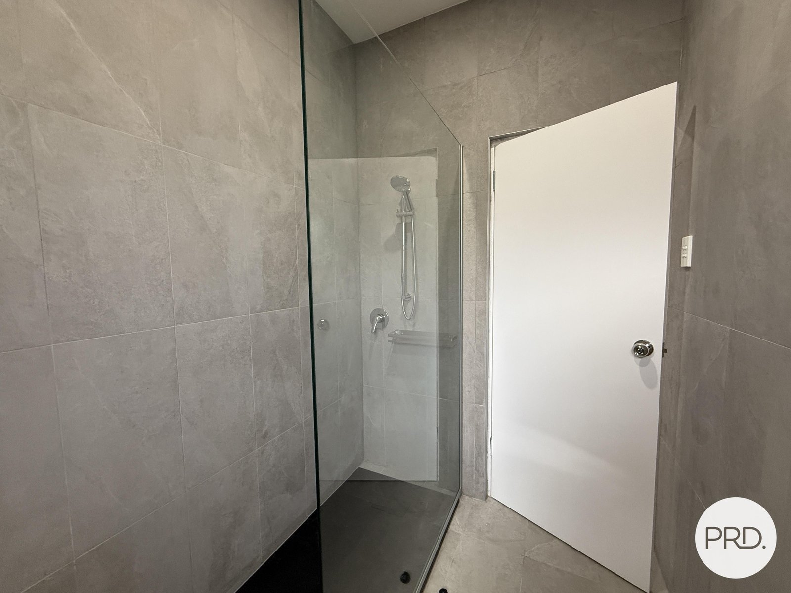 140 Uriarra Road CRESTWOOD 9