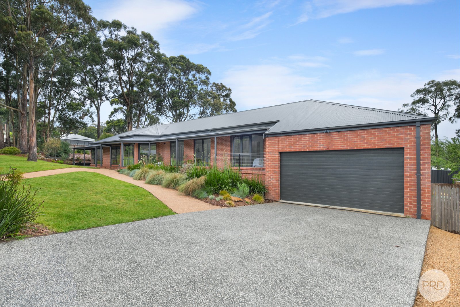 1/400 Fussell Street CANADIAN 1