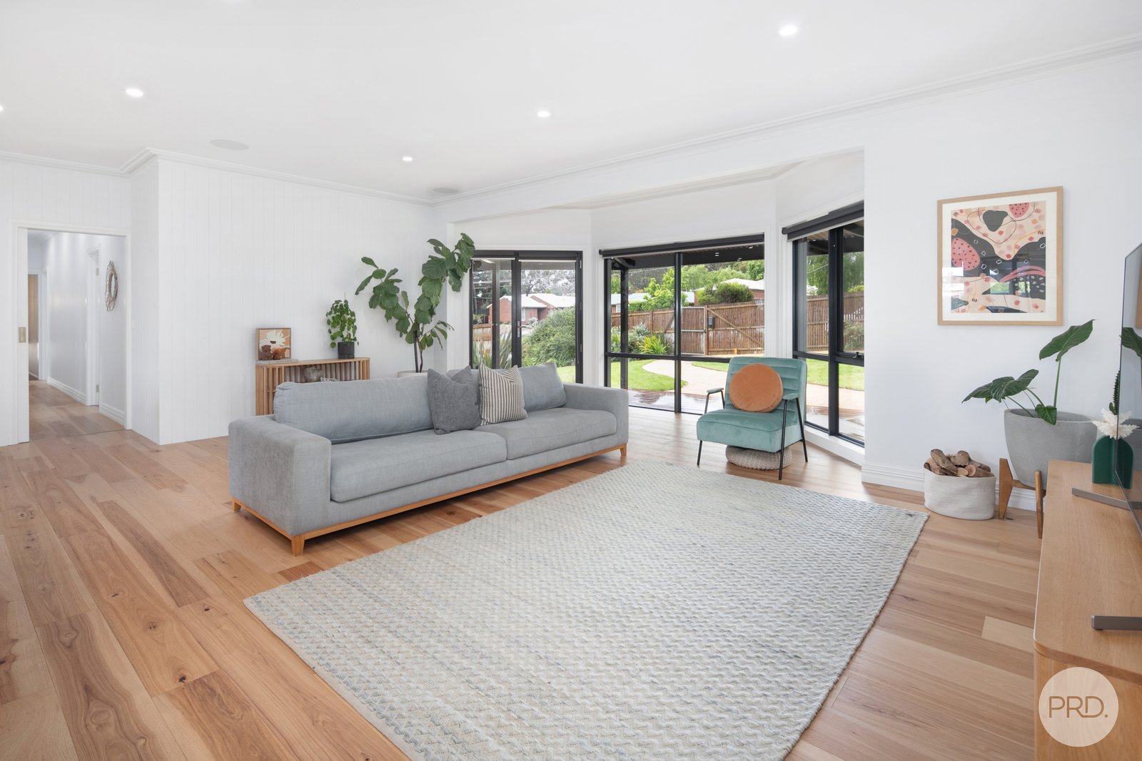 1/400 Fussell Street CANADIAN 4