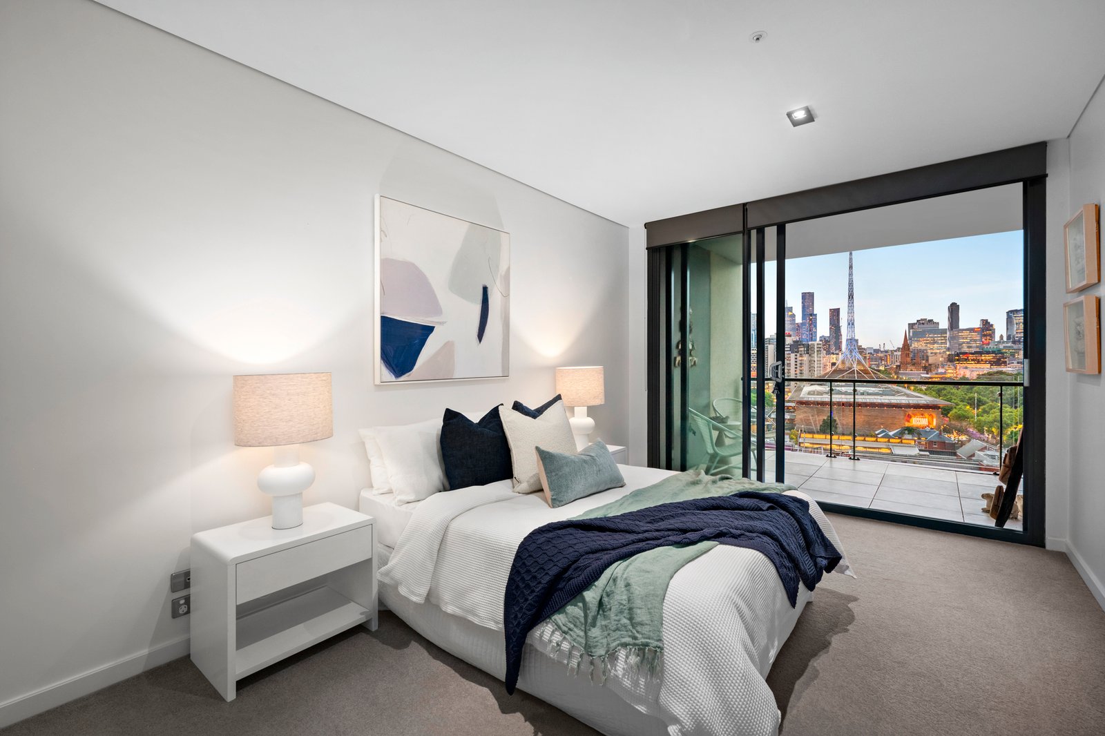 1402/250 St Kilda Road, Southbank, 3006