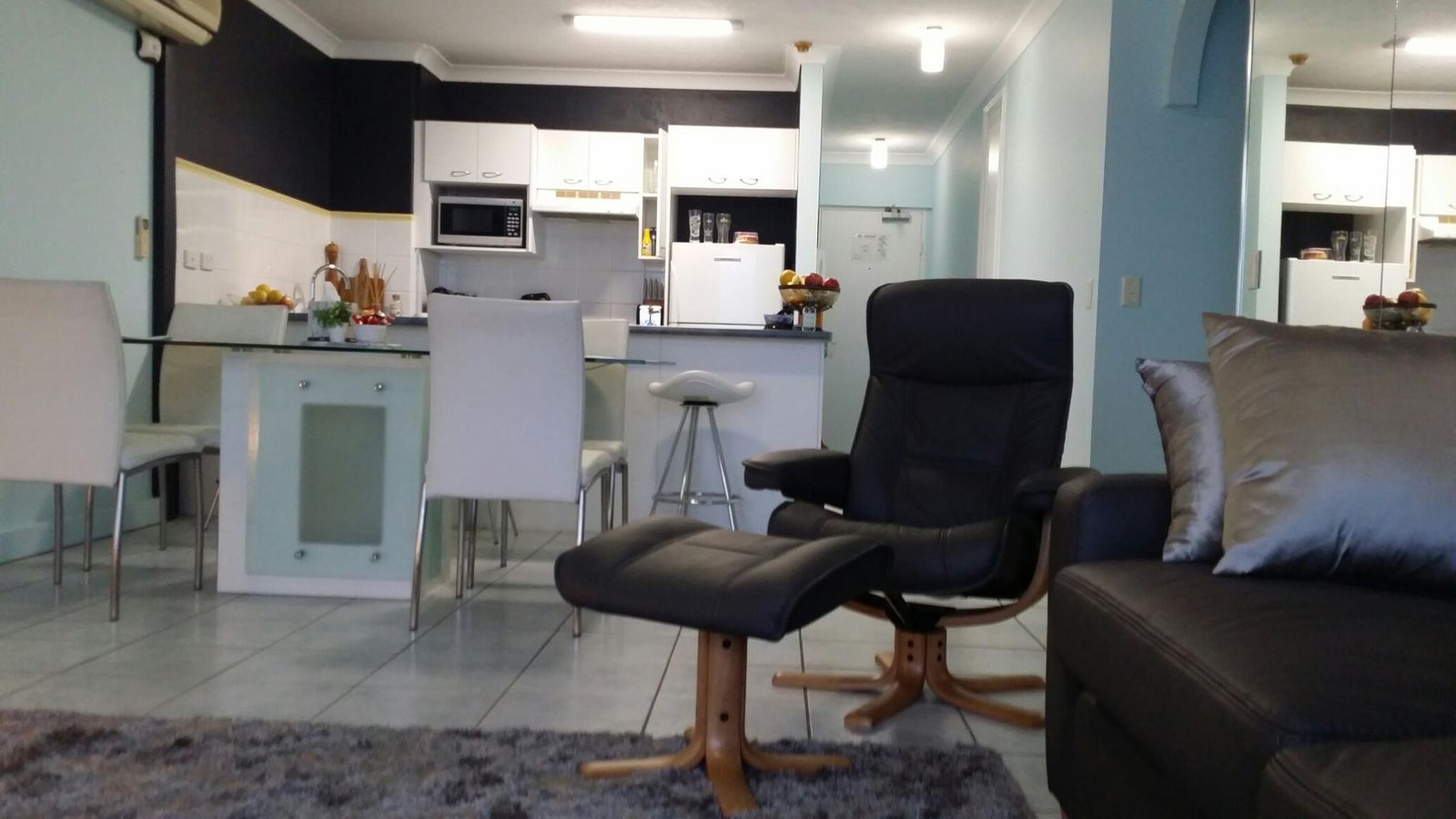 1403/3575 Main Beach Road MAIN BEACH 6