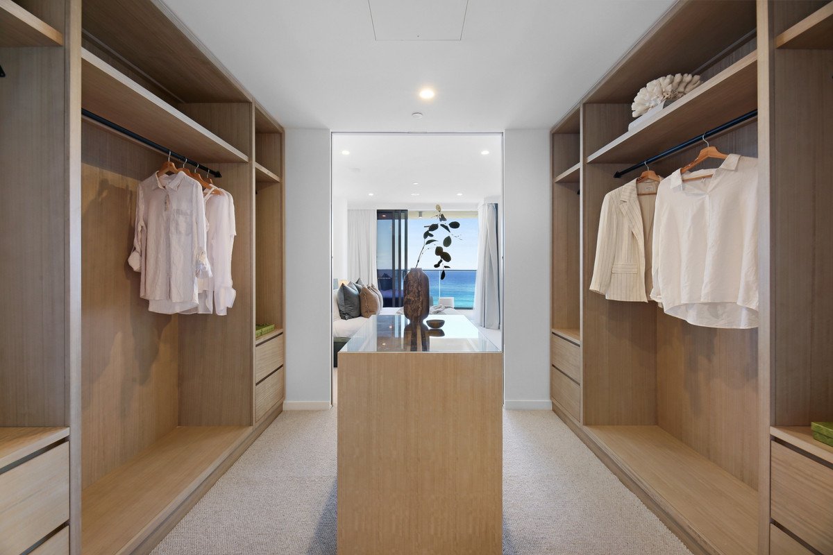 1403/58 The Esplanade Burleigh Heads 21