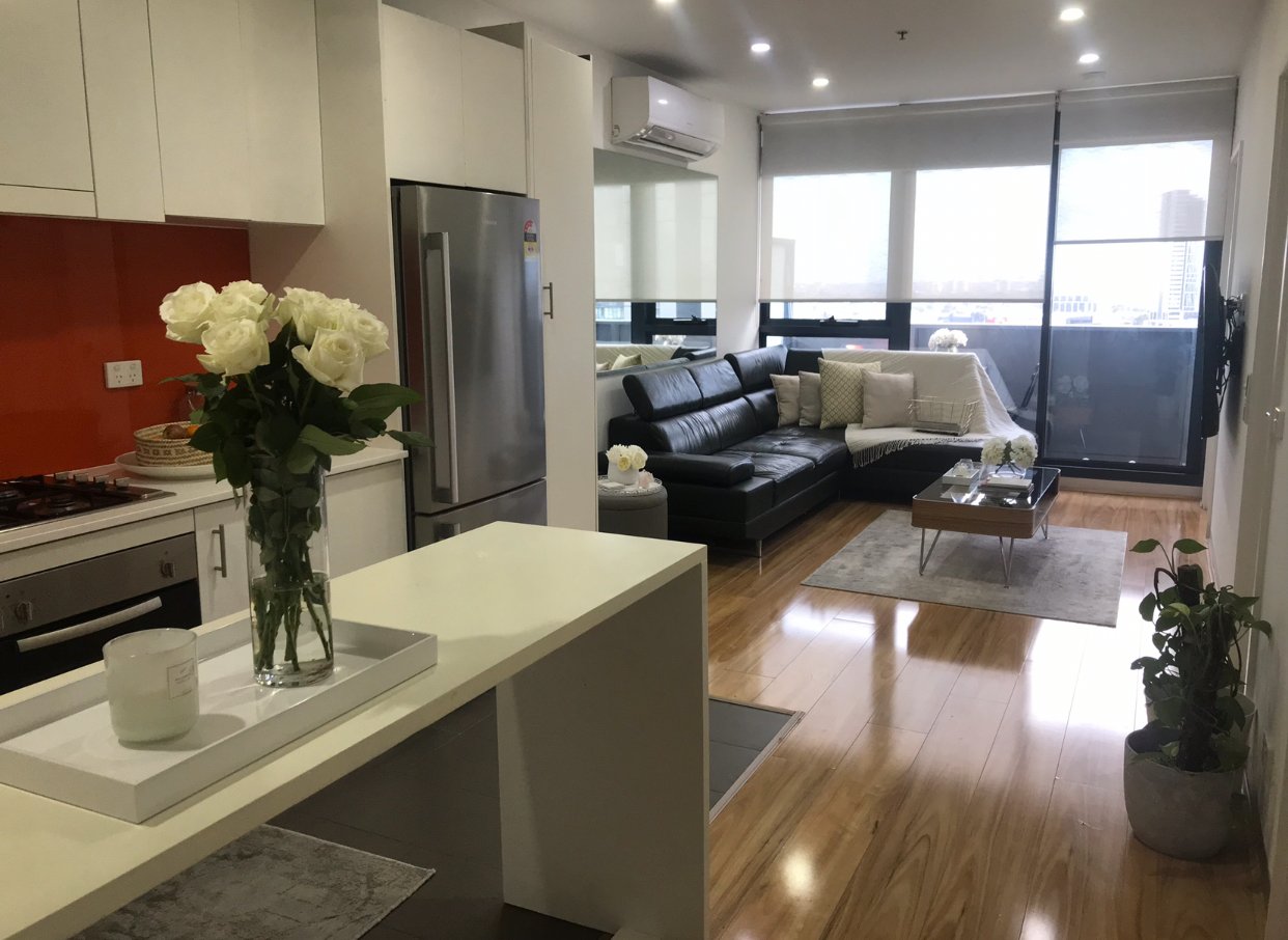 Gallery: 1404/109 Clarendon Street