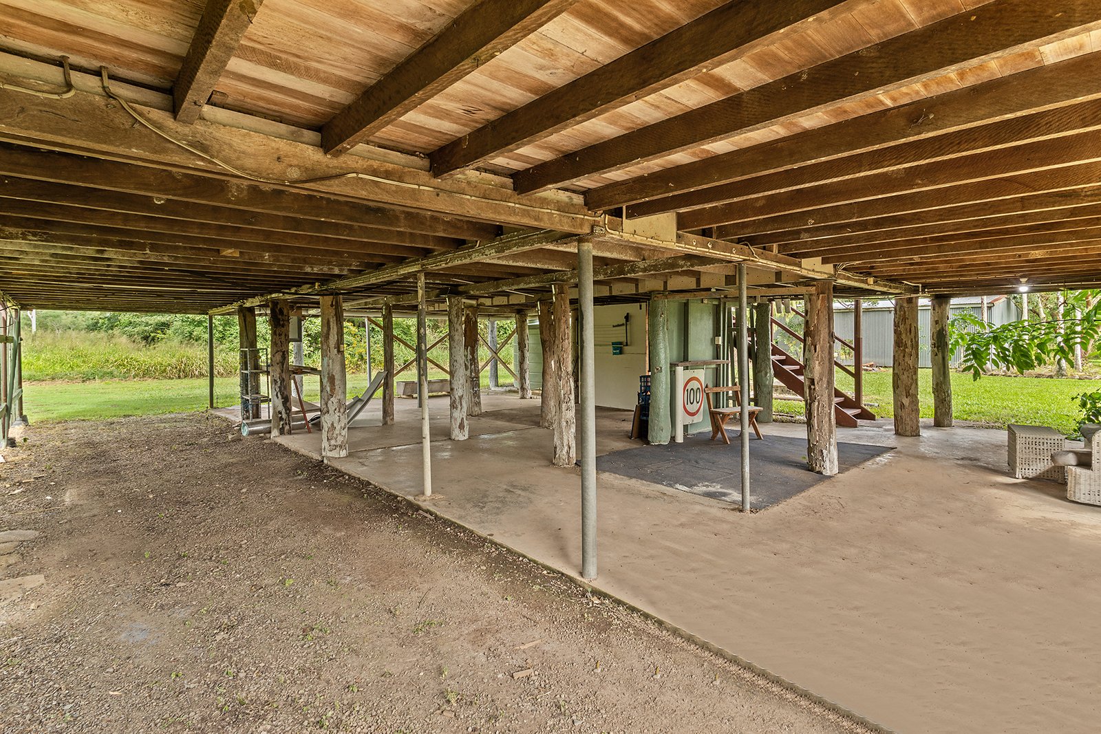 1405 Shute Harbour Road CANNON VALLEY 10