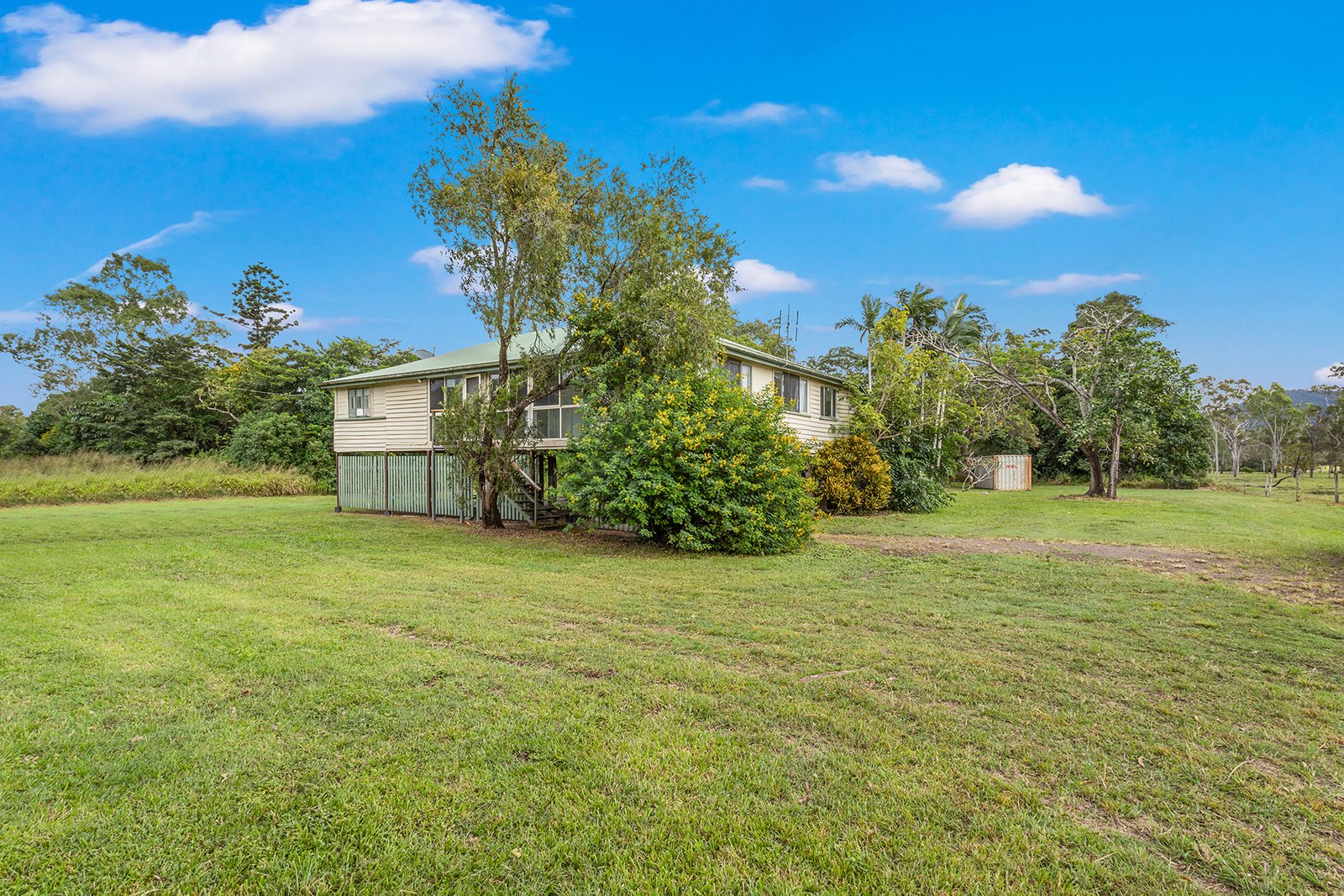 1405 Shute Harbour Road CANNON VALLEY 14
