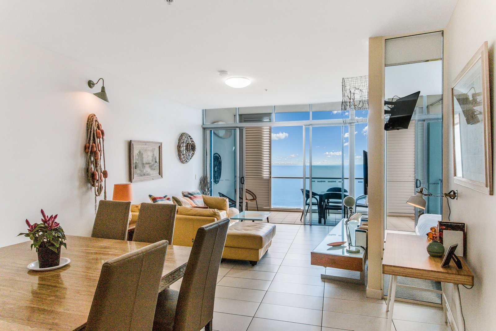 1406/3 McLean Street COOLANGATTA 7