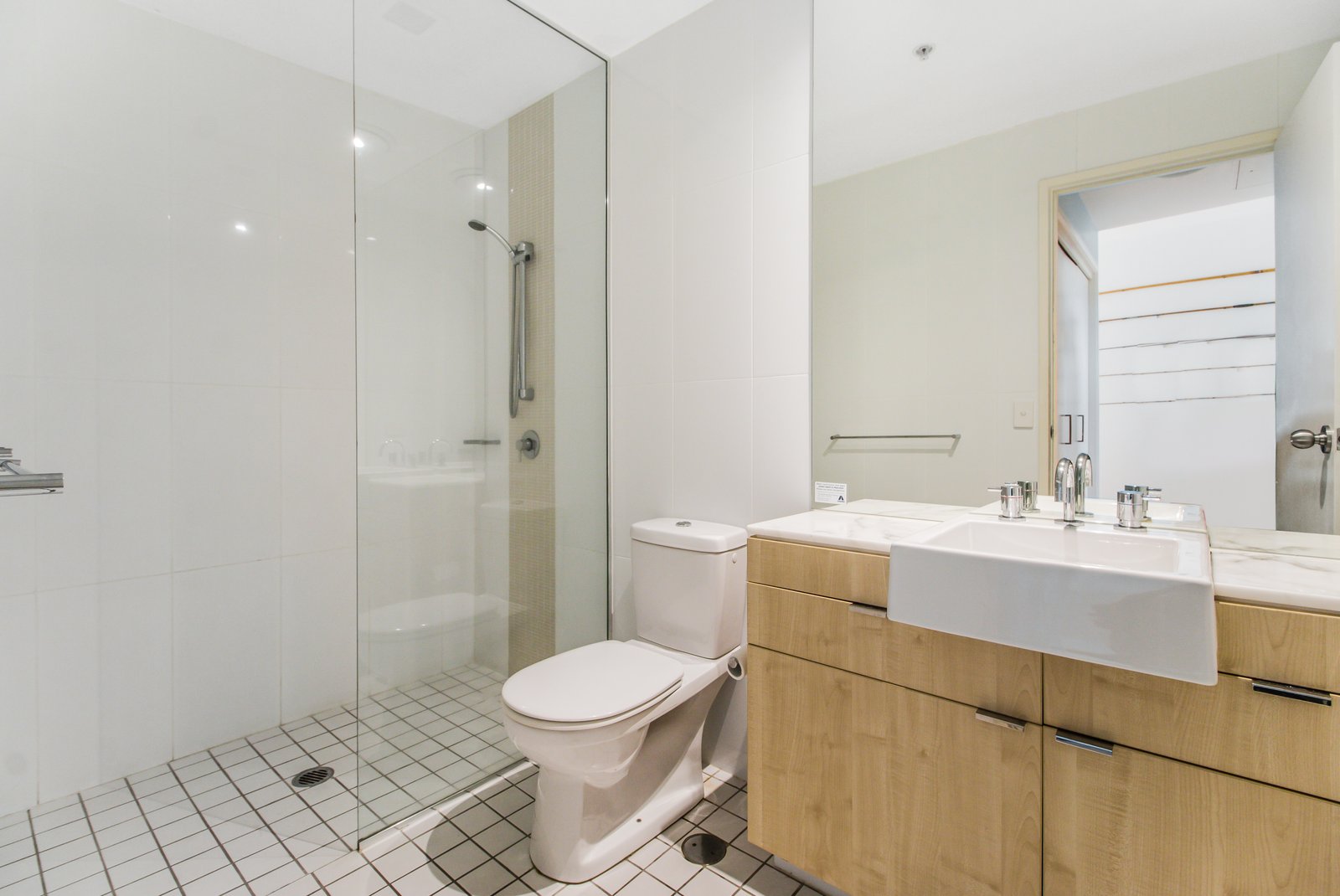 1406/3 McLean Street COOLANGATTA 11