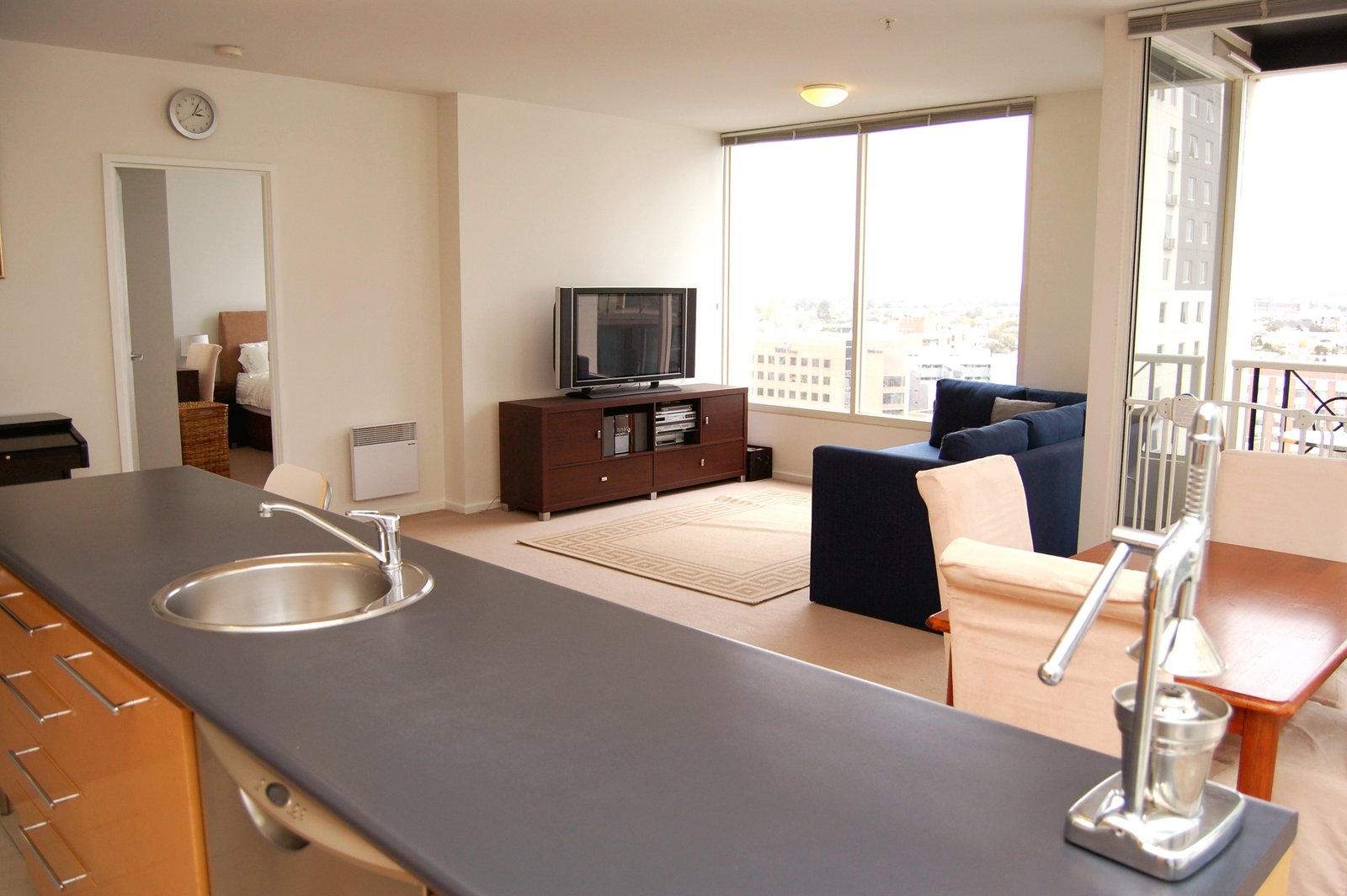Gallery: 1406/82 Queens Road