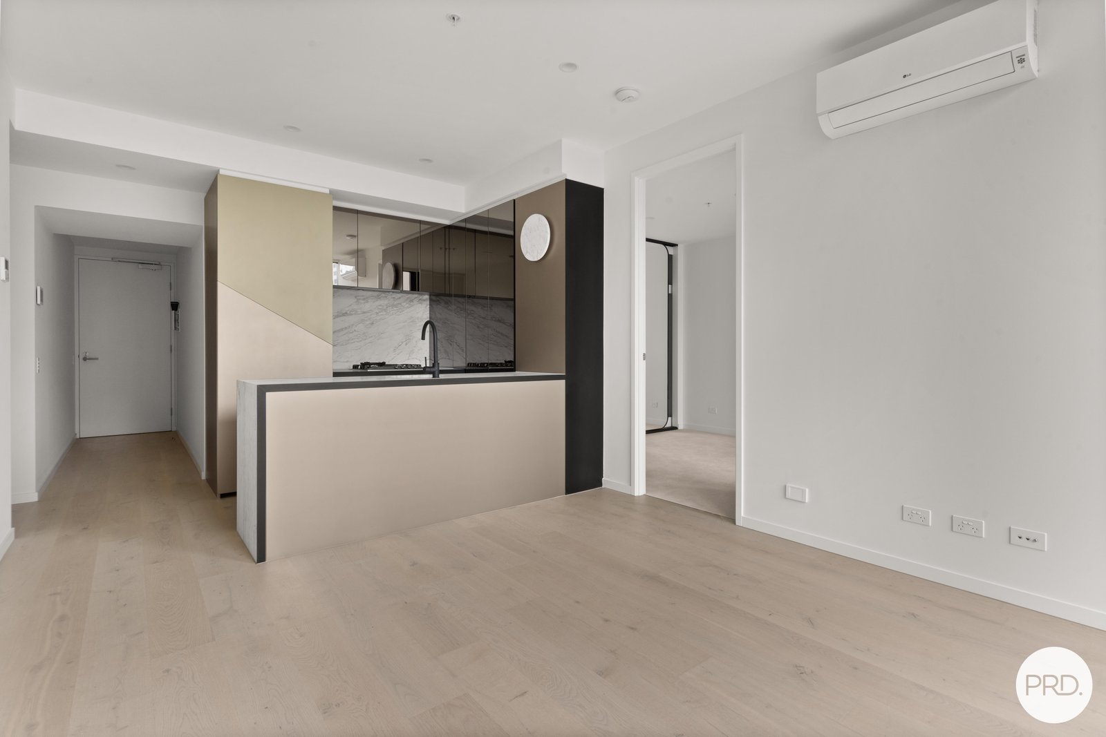 1407/138 Spencer Street MELBOURNE 2