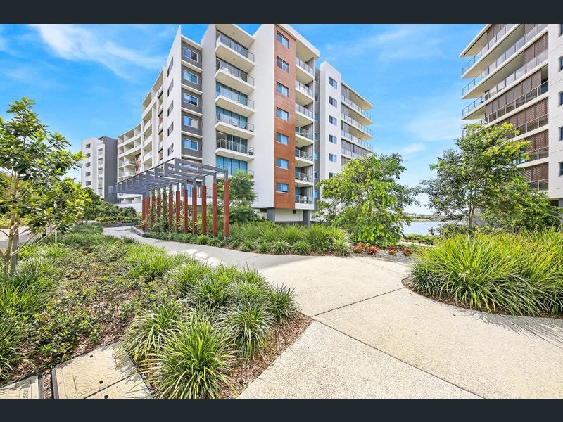 1409/397 Christine Avenue VARSITY LAKES 1
