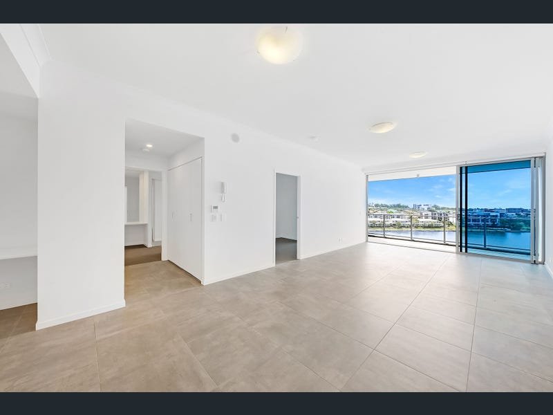 1409/397 Christine Avenue VARSITY LAKES 6