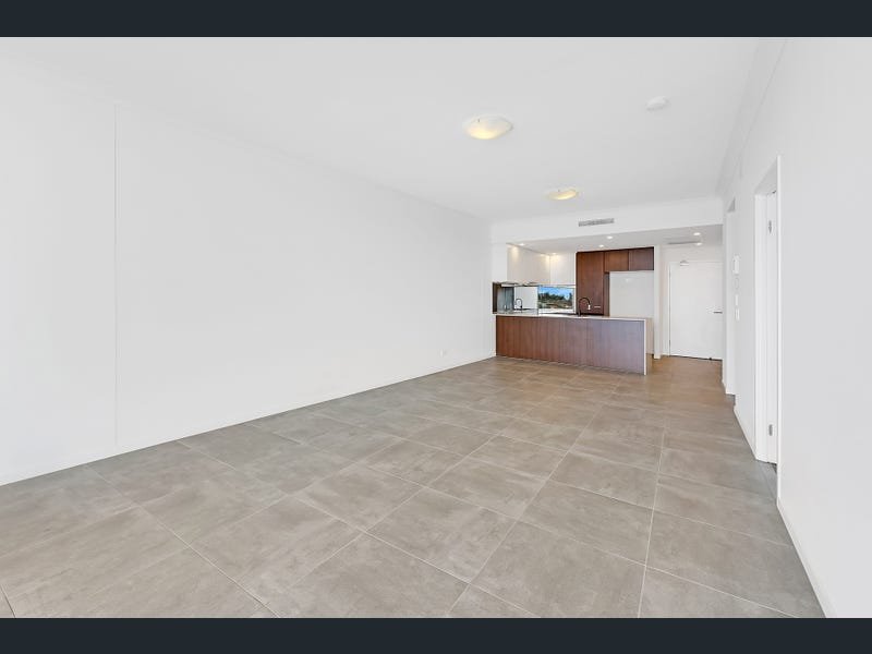 1409/397 Christine Avenue VARSITY LAKES 13