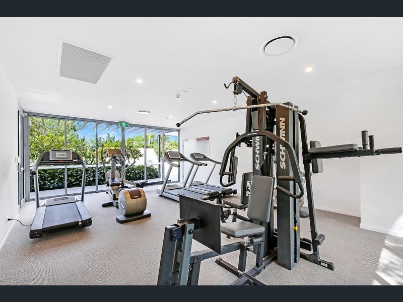 1409/397 Christine Avenue VARSITY LAKES 17