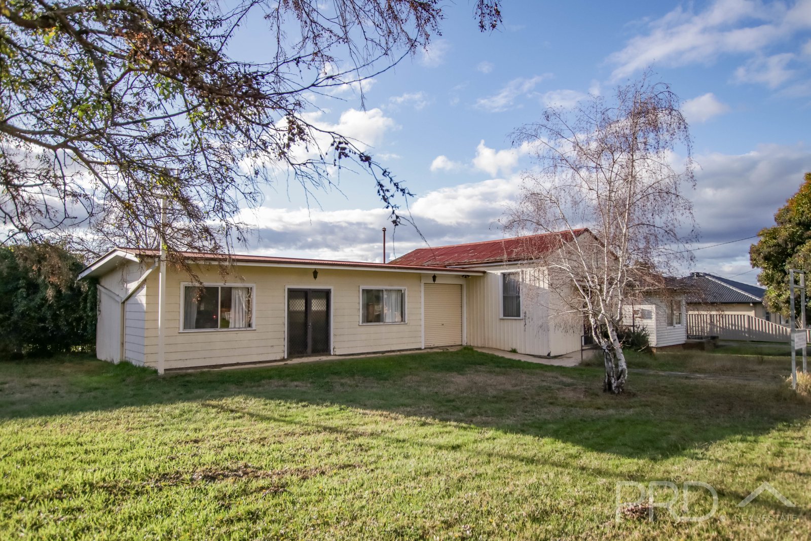 140A Simpson Street TUMUT 8