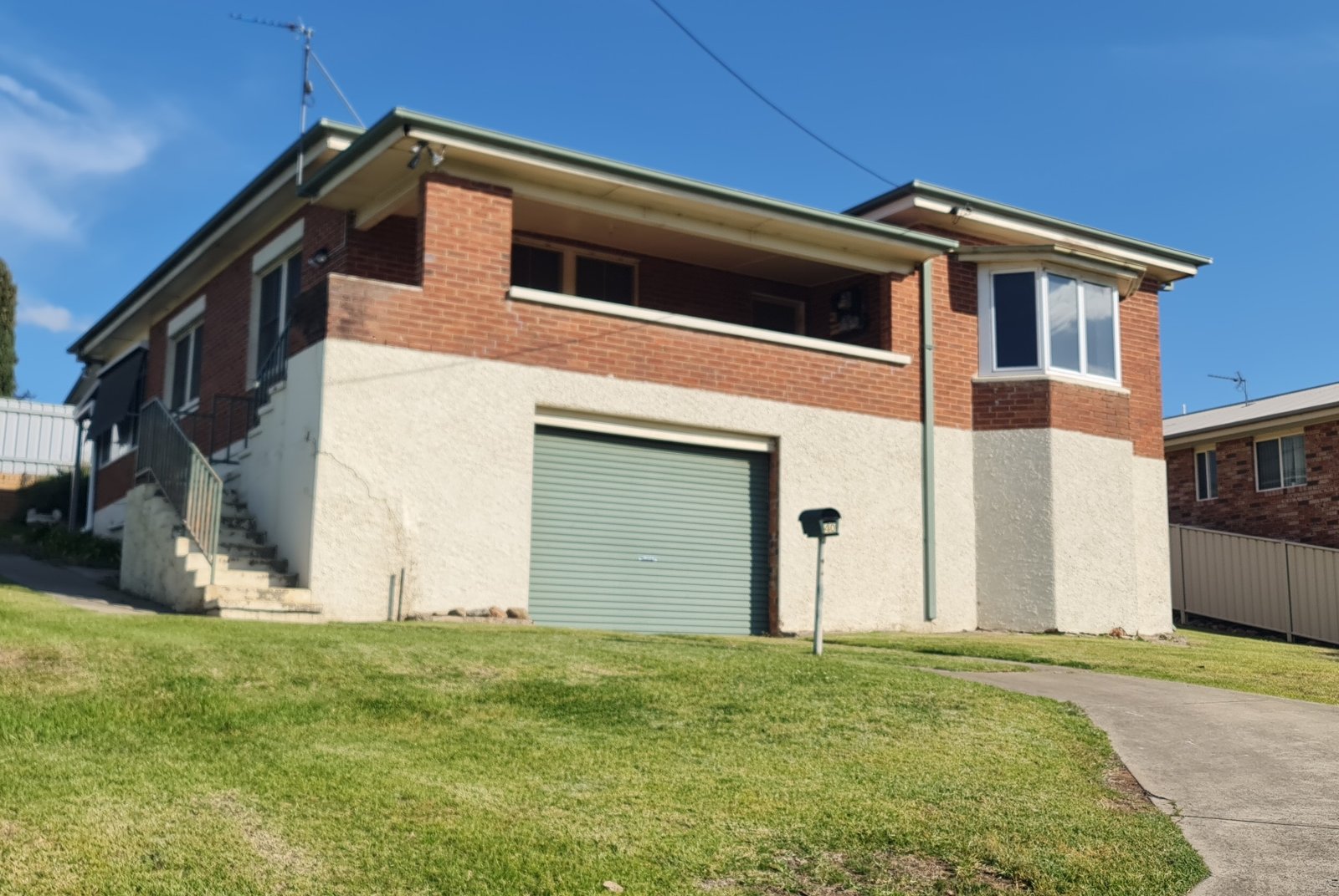 1/40B Clarke Street TUMUT 1