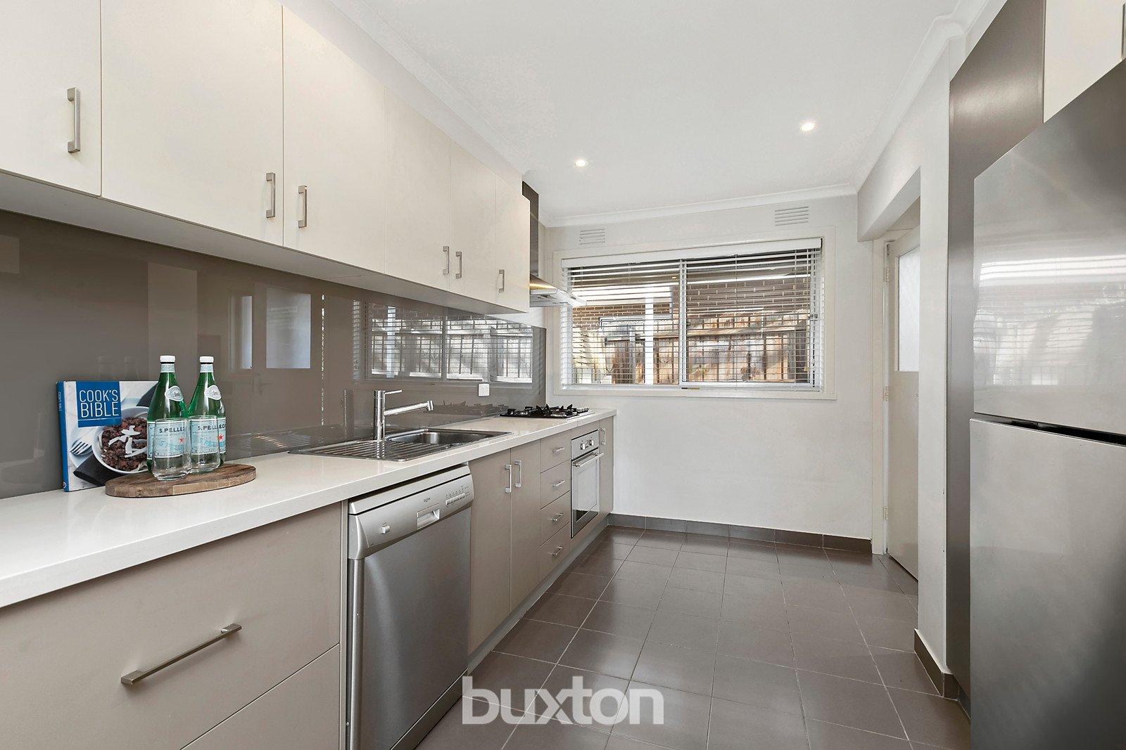 Gallery: 14/1-6 Chaprowe Court