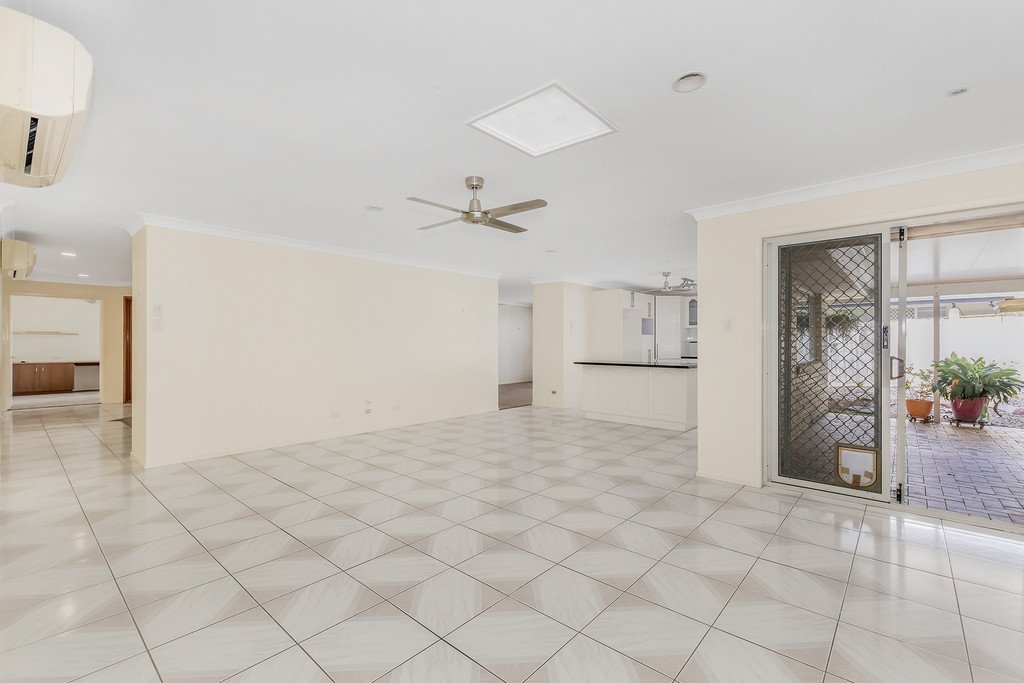 141 Glen Eagles Drive ROBINA 6