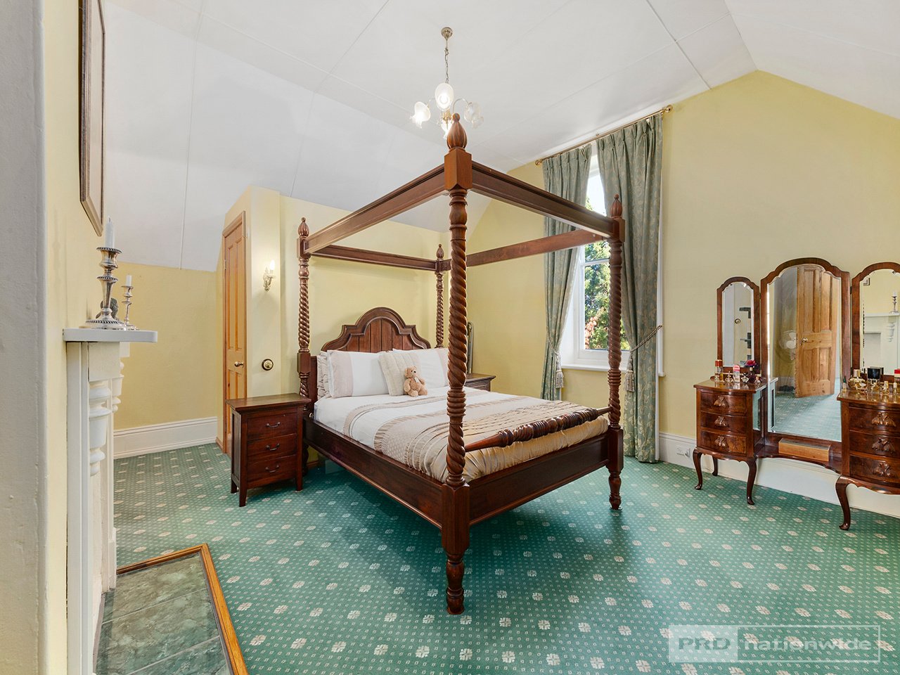 14106 Tasman Highway SWANSEA 9