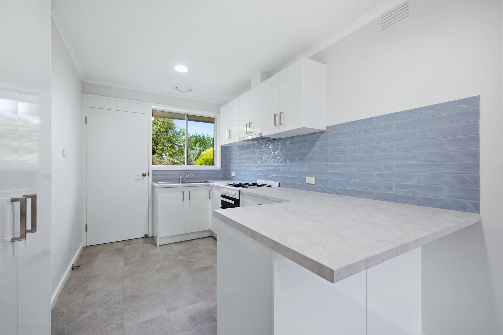 Gallery: 14/111 Barkly Street