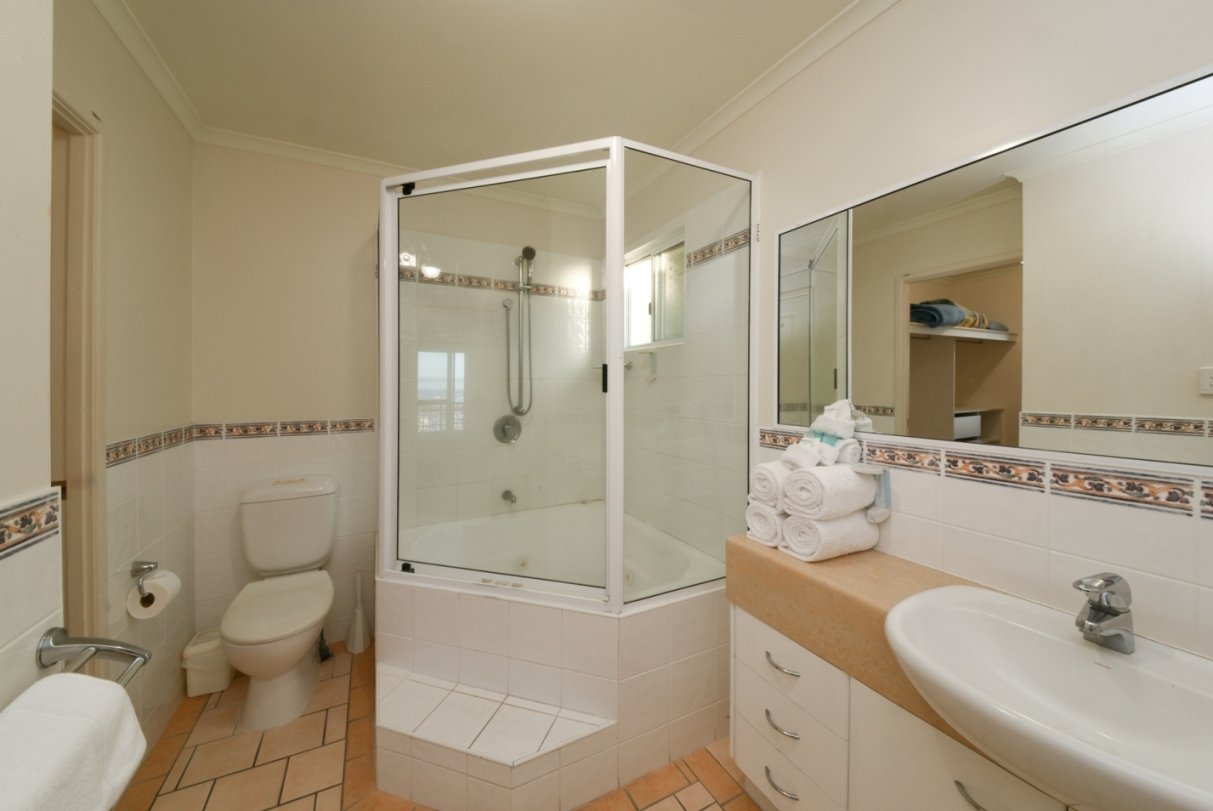 14/115 Shingley Drive AIRLIE BEACH 5