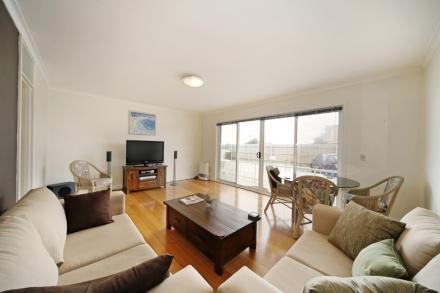 Gallery: 14/122 Nepean Highway