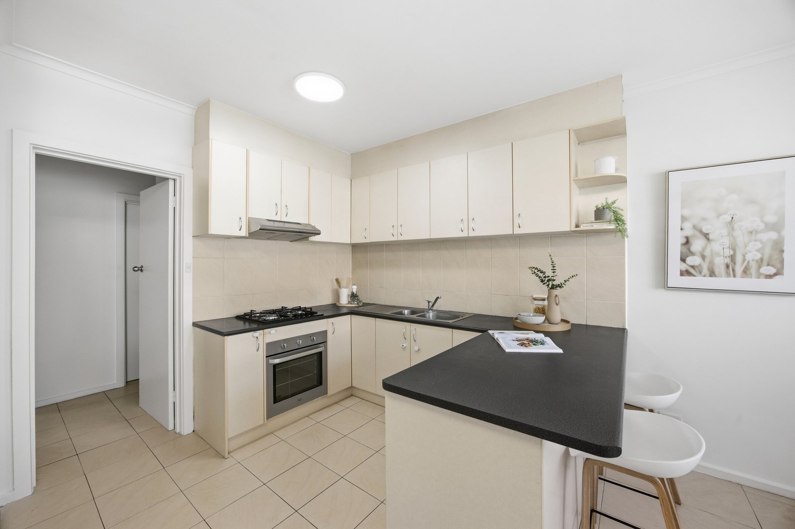 Gallery: 14/1255 Nepean Highway