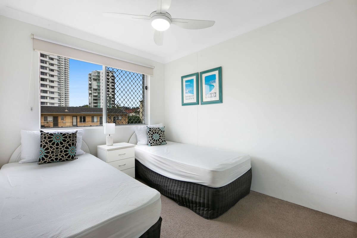 14/136 The Esplanade Burleigh Heads 9