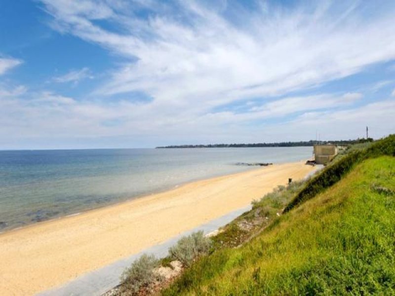 Gallery: 14/138 Beach Road