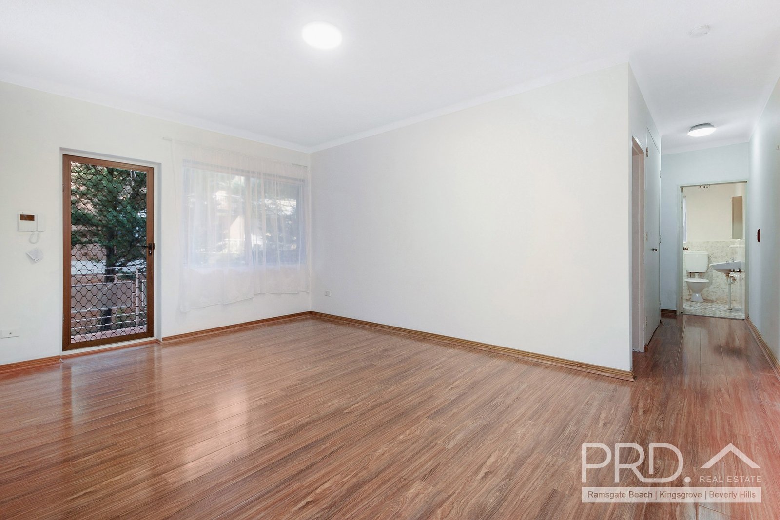 14/146-148 Chuter Avenue SANS SOUCI 1