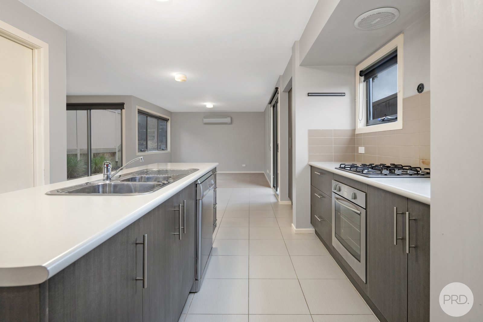 1/414A Nicholson Street BLACK HILL 10