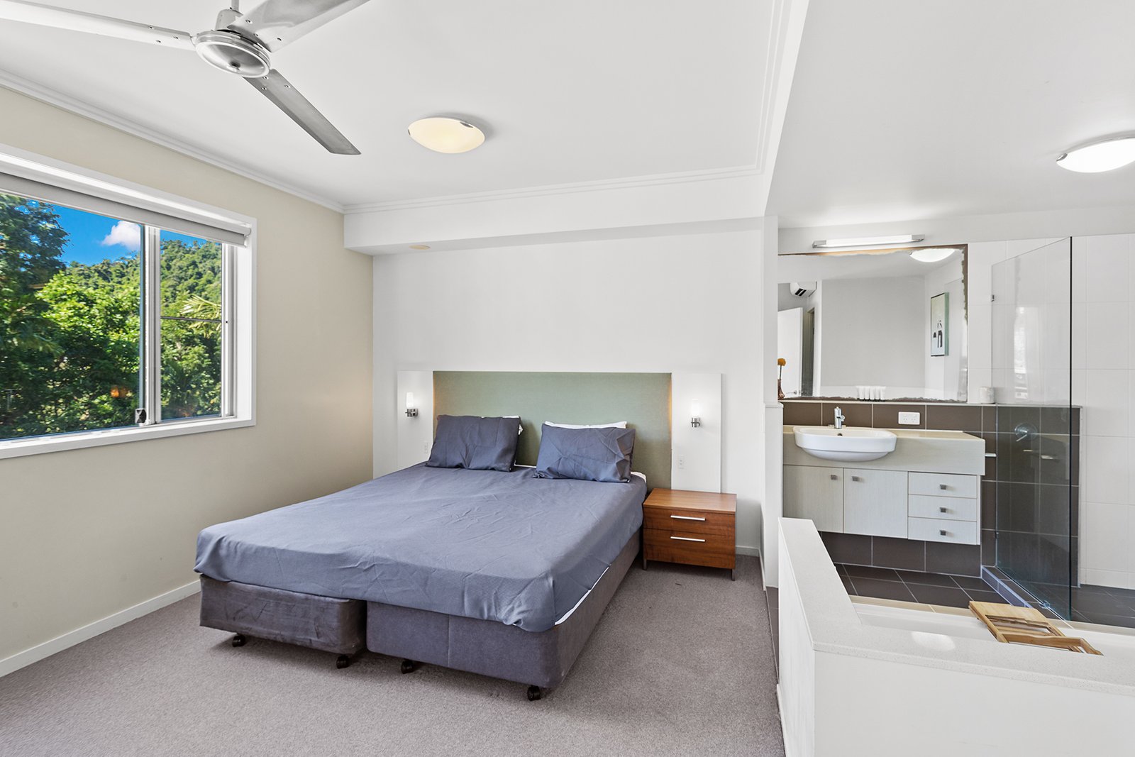 14/15 Flame Tree Court AIRLIE BEACH 11